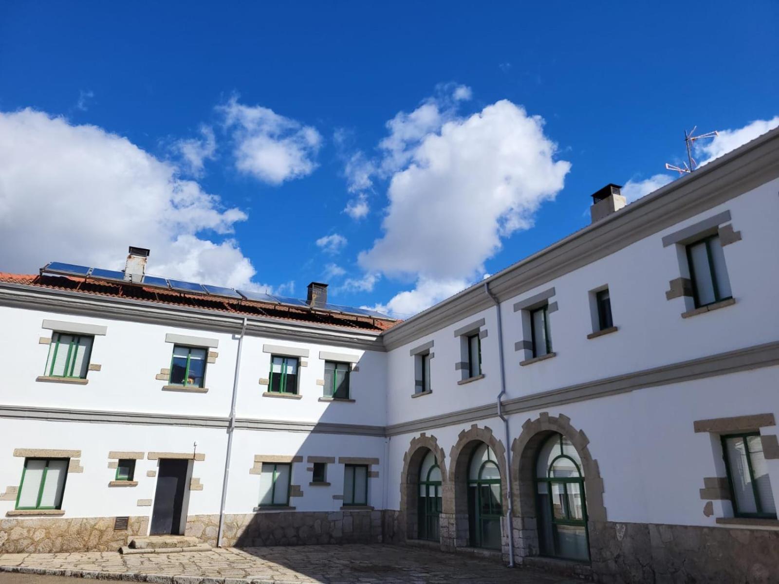 Albergue De Villamanin Екстер'єр фото